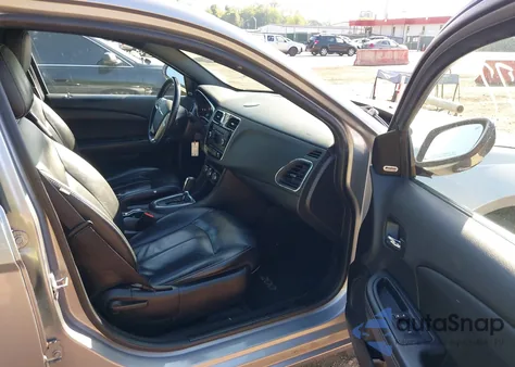 2014 Chrysler 200 Limited from USA, damaged, VIN 1C3CCBCG3EN157576